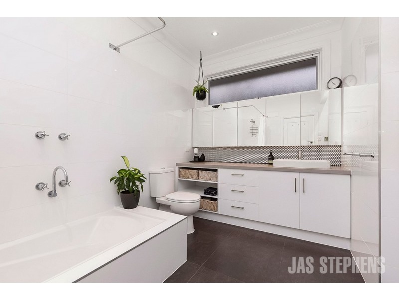 5 Wales Street, Kingsville VIC 3012