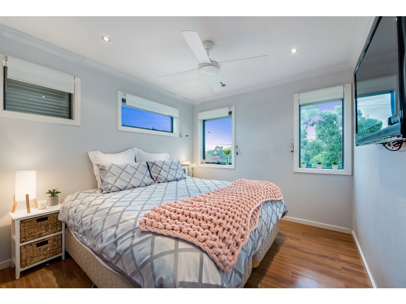 32 Millers Road, Brooklyn VIC 3012