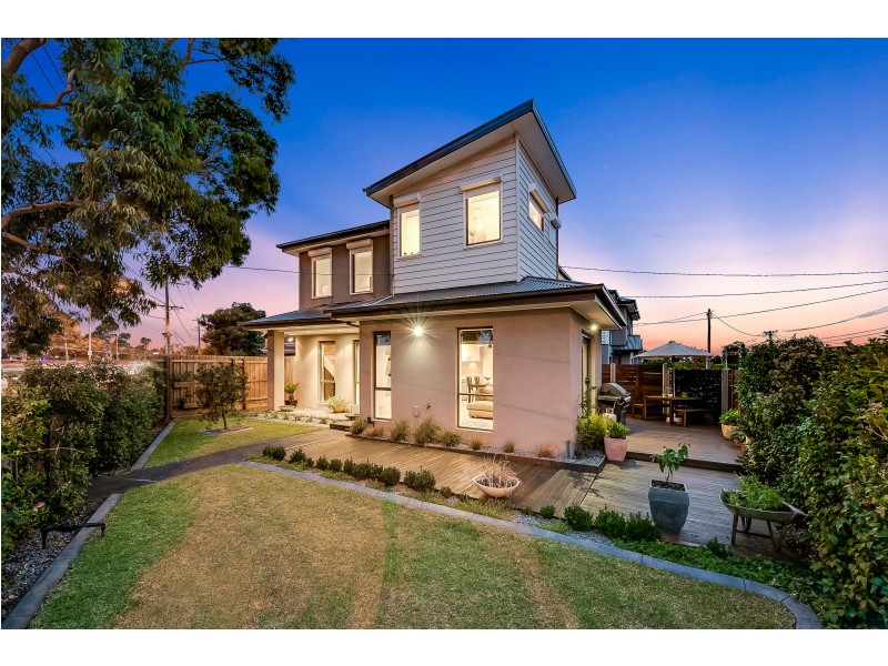 32 Millers Road, Brooklyn VIC 3012