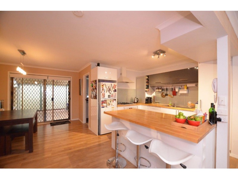 2/27 Empire Street, Footscray VIC 3011