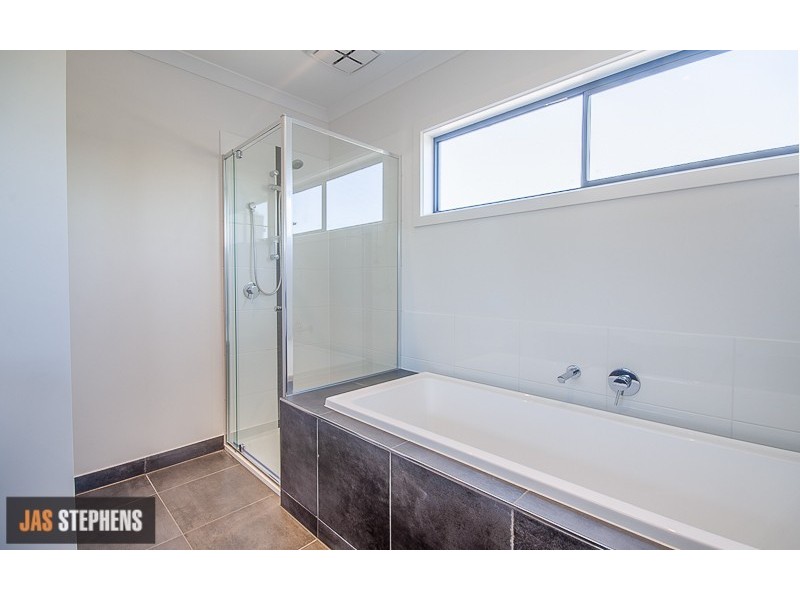 55 Queens Circuit, Sunshine VIC 3020