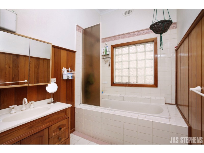 171 Essex Street, West Footscray VIC 3012