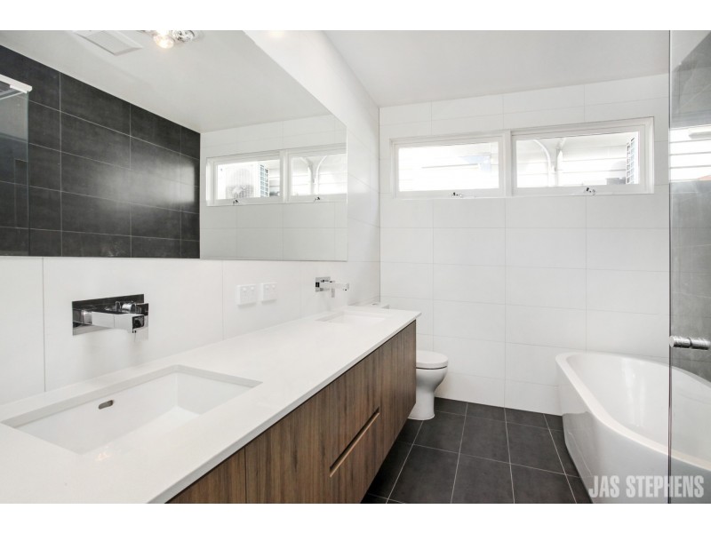 22 Chirnside Street, Kingsville VIC 3012