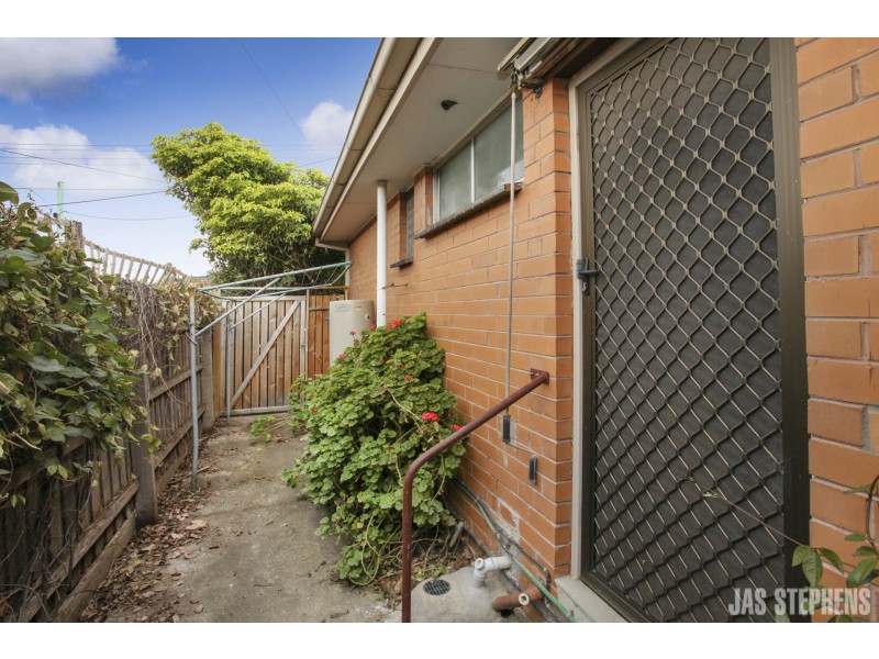 1/80 Saltley Street, South Kingsville VIC 3015