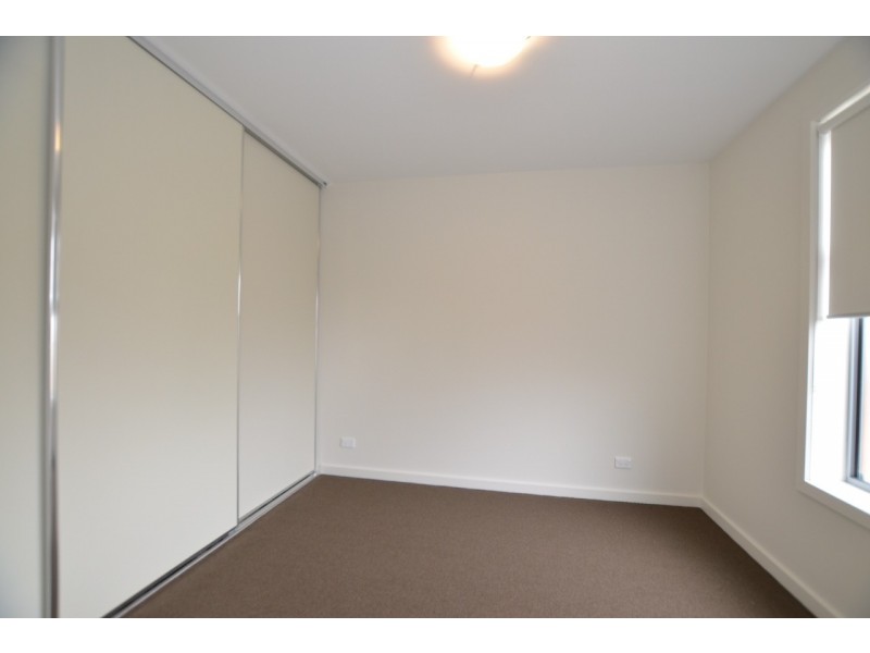 11/24 Empire Street, Footscray VIC 3011