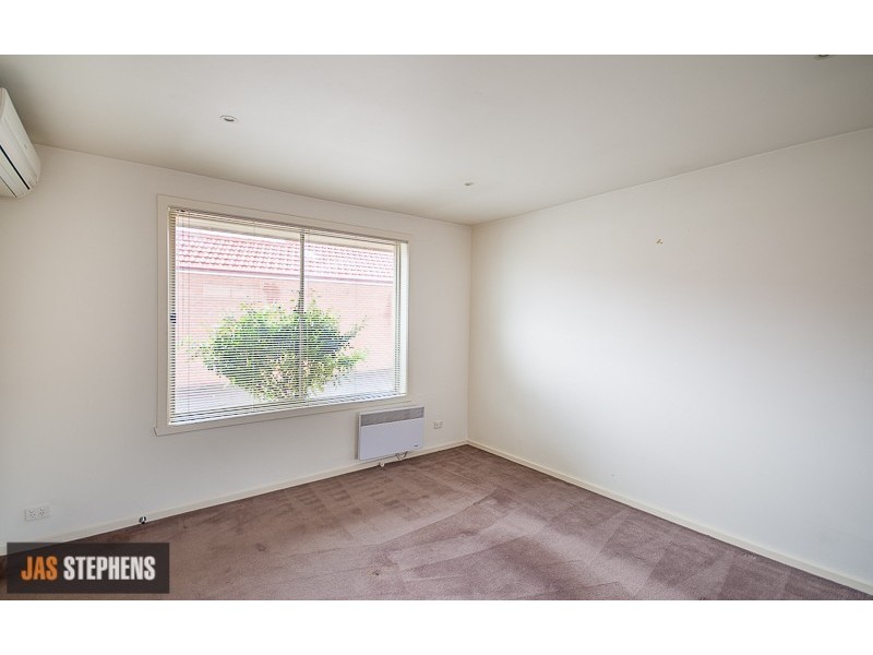 2/43 Kernot Street, South Kingsville VIC 3015