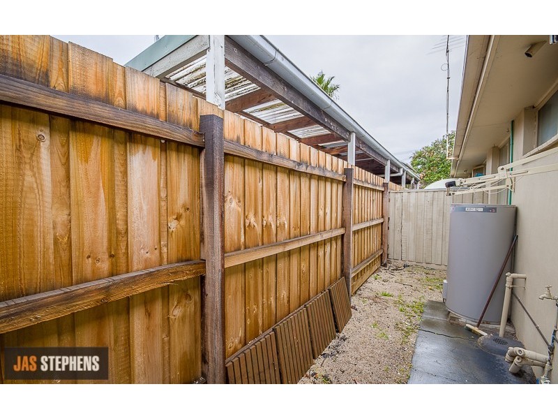 2/43 Kernot Street, South Kingsville VIC 3015