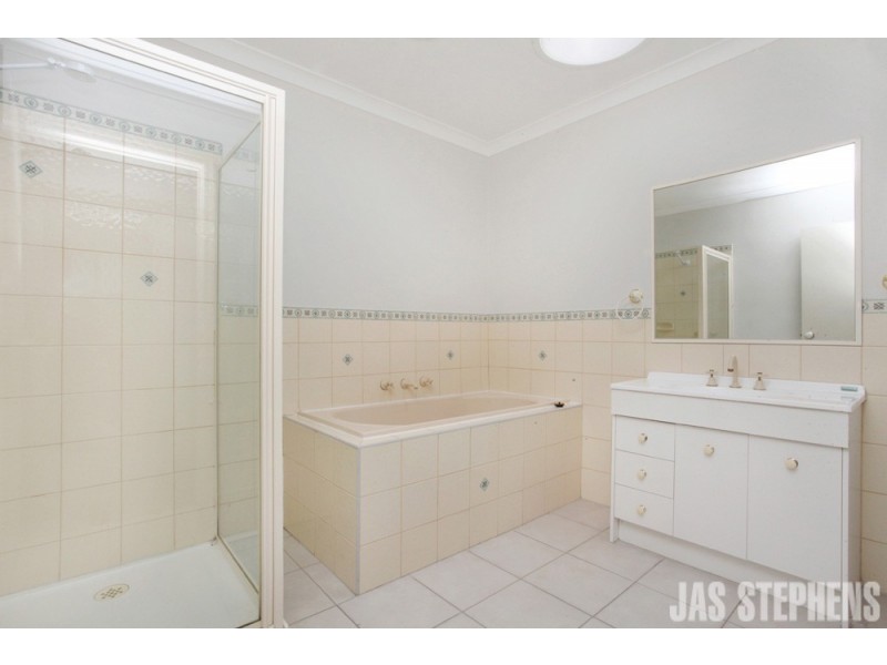 2/68 Richelieu Street, Maidstone VIC 3012