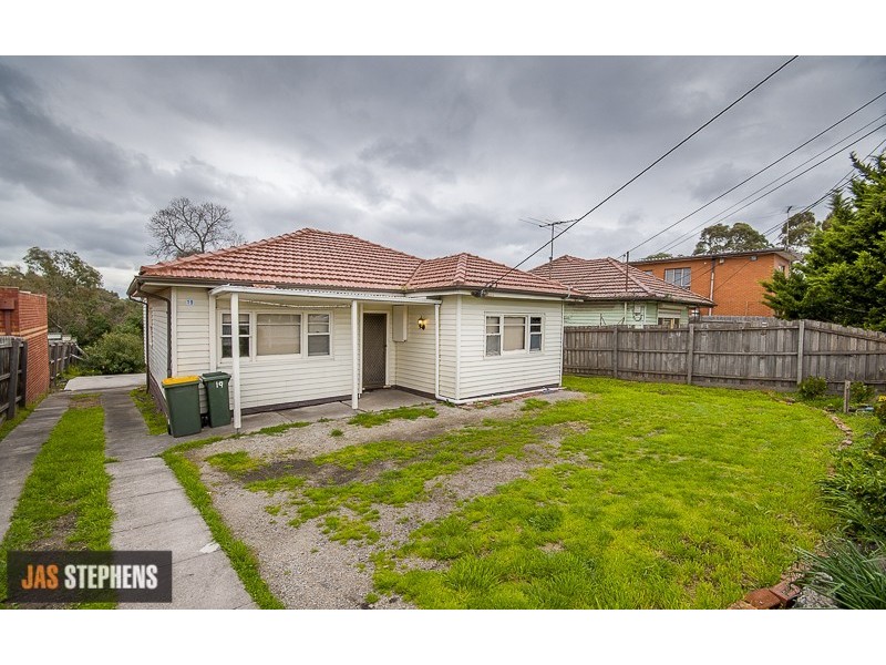 19 Anderson Road, Sunshine VIC 3020