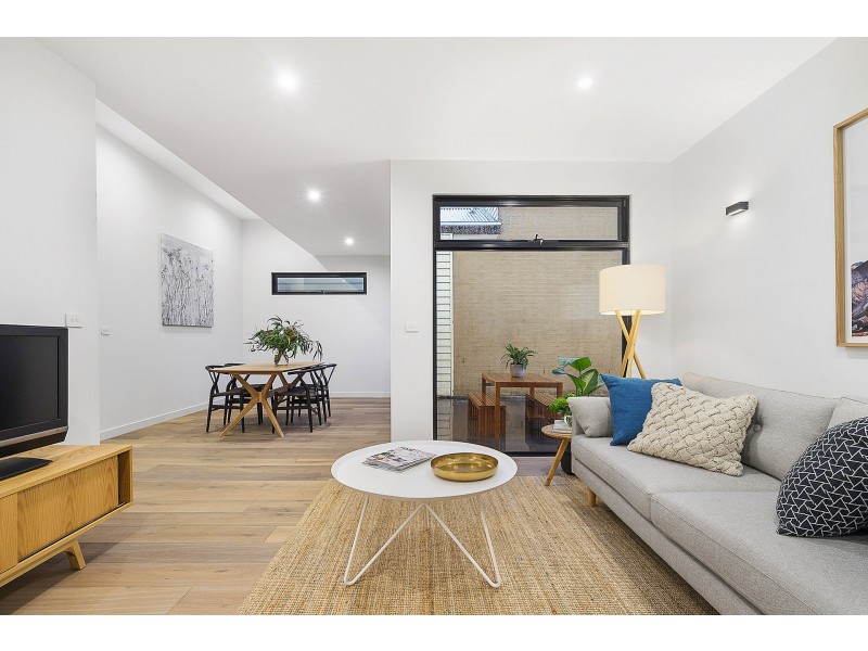 21 Alexander Street, Seddon VIC 3011