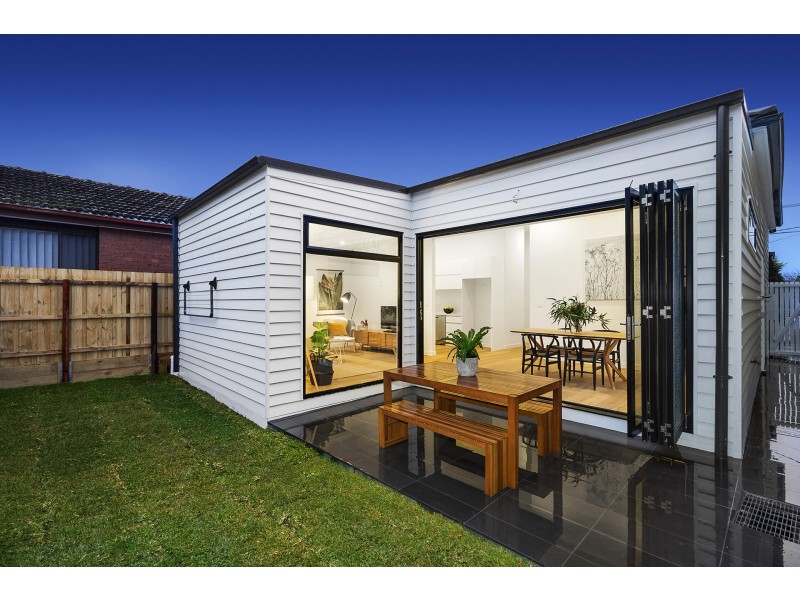 21 Alexander Street, Seddon VIC 3011