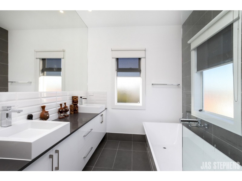 3/68 Madden Street, Maidstone VIC 3012