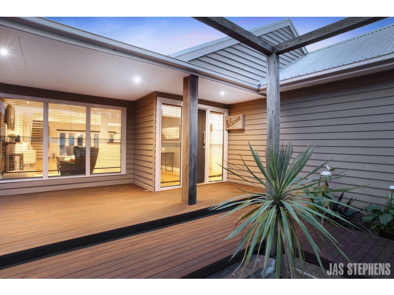 11 Conifer Avenue, Brooklyn VIC 3012