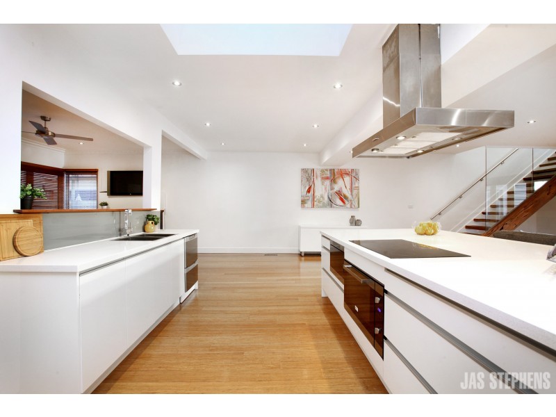 11 Conifer Avenue, Brooklyn VIC 3012