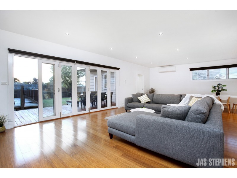 11 Conifer Avenue, Brooklyn VIC 3012