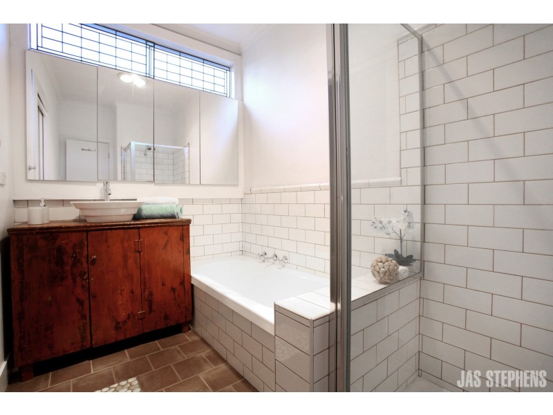 11 Conifer Avenue, Brooklyn VIC 3012