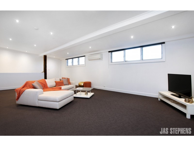 11 Conifer Avenue, Brooklyn VIC 3012