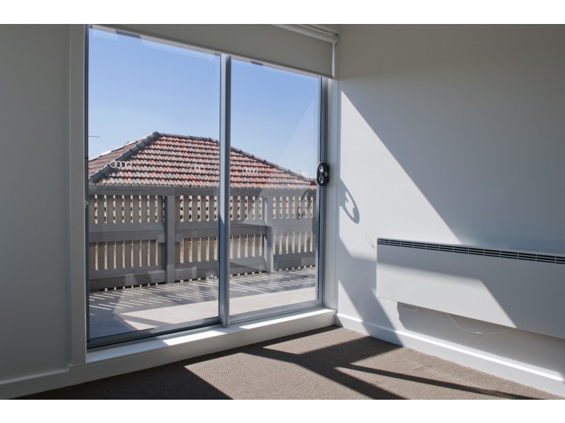 2/24 Empire Street, Footscray VIC 3011