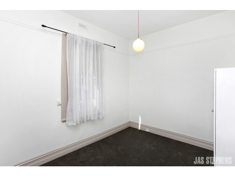 2 Arran Street, Seddon VIC 3011