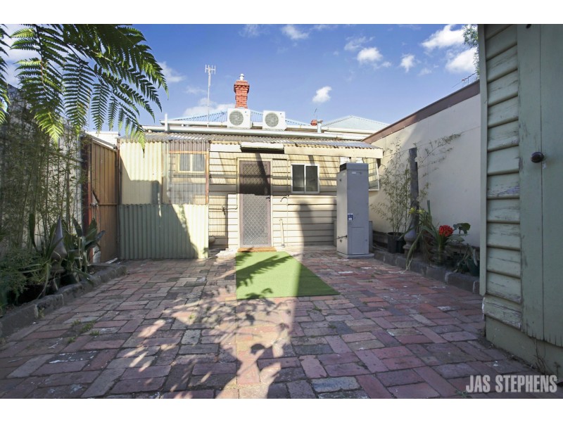 2 Arran Street, Seddon VIC 3011