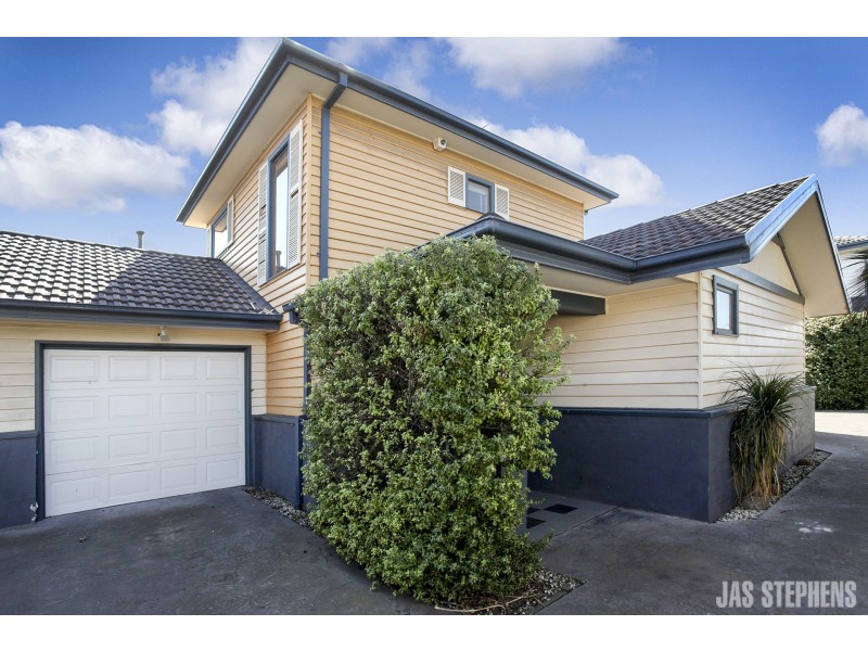 2/604 Barkly Street, West Footscray VIC 3012