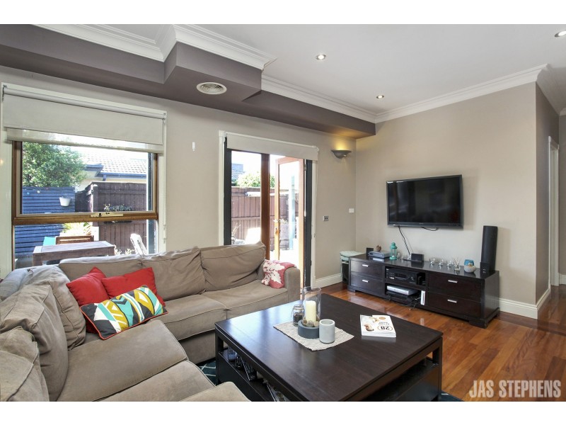 2/604 Barkly Street, West Footscray VIC 3012