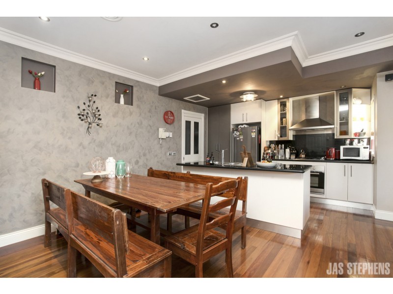 2/604 Barkly Street, West Footscray VIC 3012