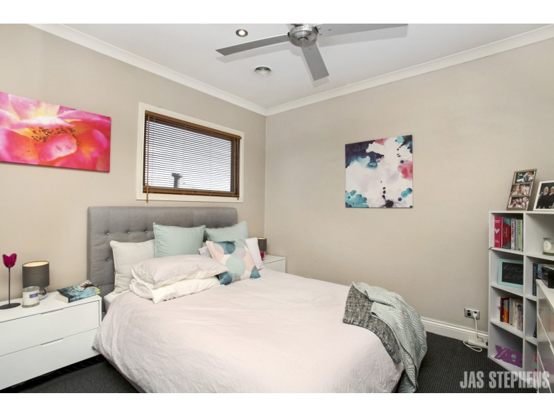 2/604 Barkly Street, West Footscray VIC 3012