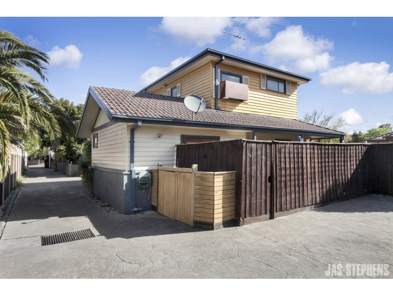 2/604 Barkly Street, West Footscray VIC 3012