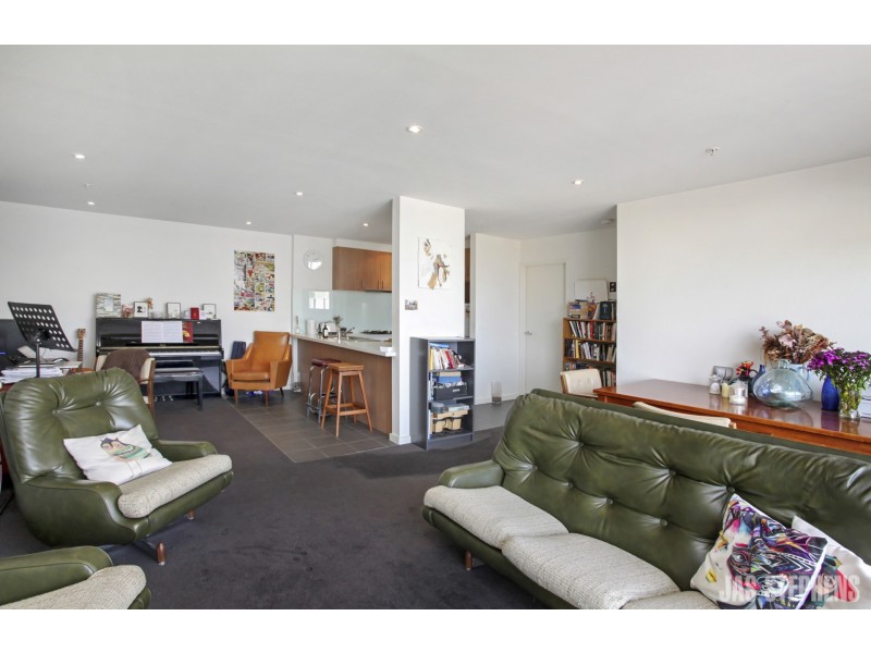 303/250 Barkly Street, Footscray VIC 3011