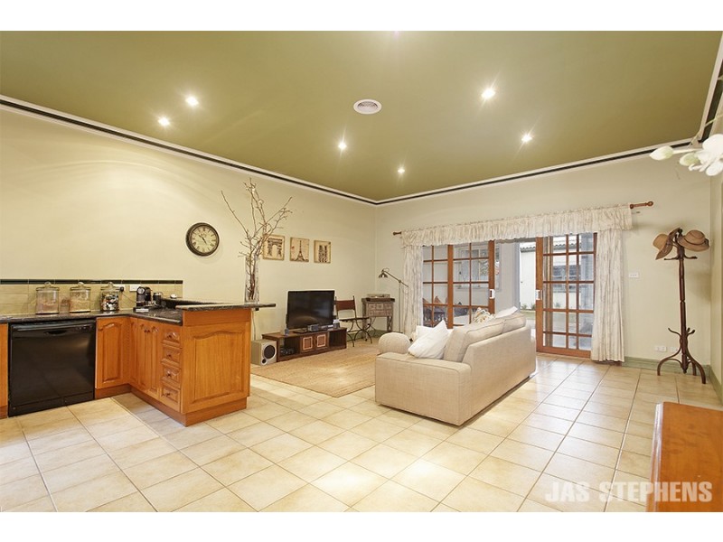 52 Elphinstone Street, West Footscray VIC 3012