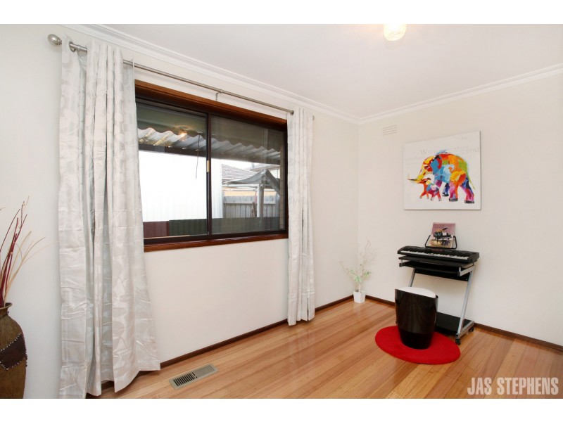 18 Dalton Street, Sunshine West VIC 3020