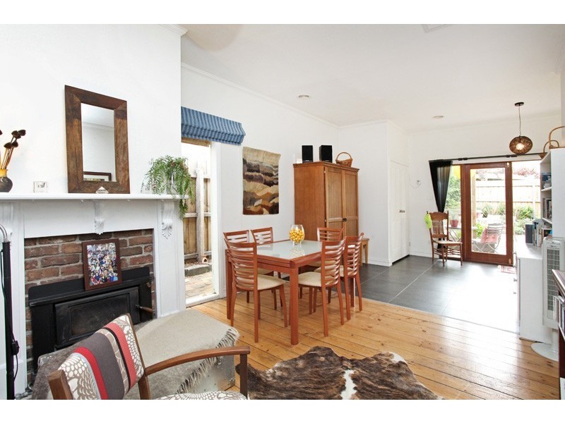 8 Junction Street, Seddon VIC 3011