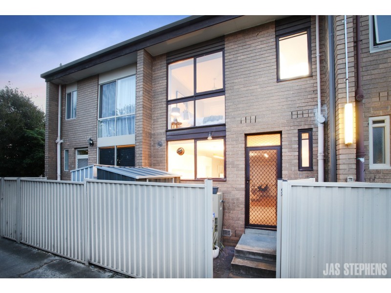 2/14 Ridley Street, Albion VIC 3020