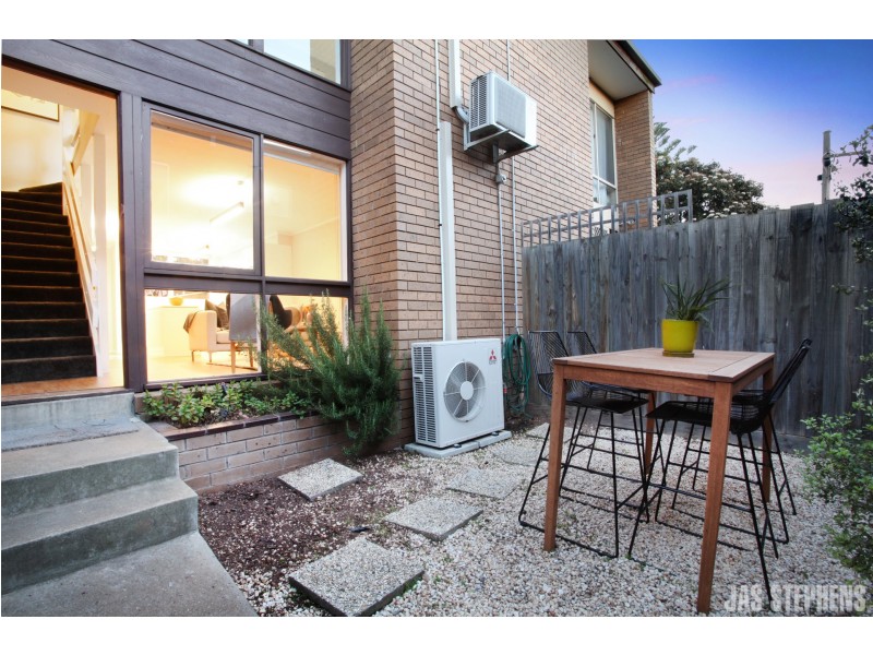 2/14 Ridley Street, Albion VIC 3020