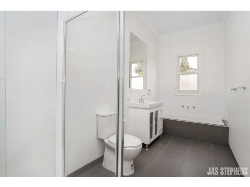 1/49 Hampshire Road, Sunshine VIC 3020