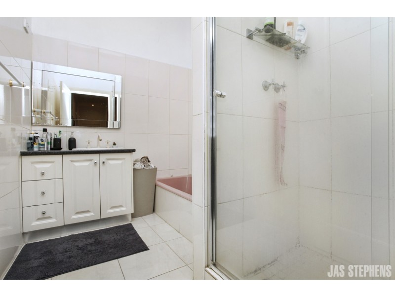 12 Rowe Street, Maribyrnong VIC 3032