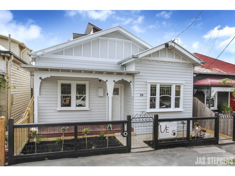 25 Greig Street, Seddon VIC 3011