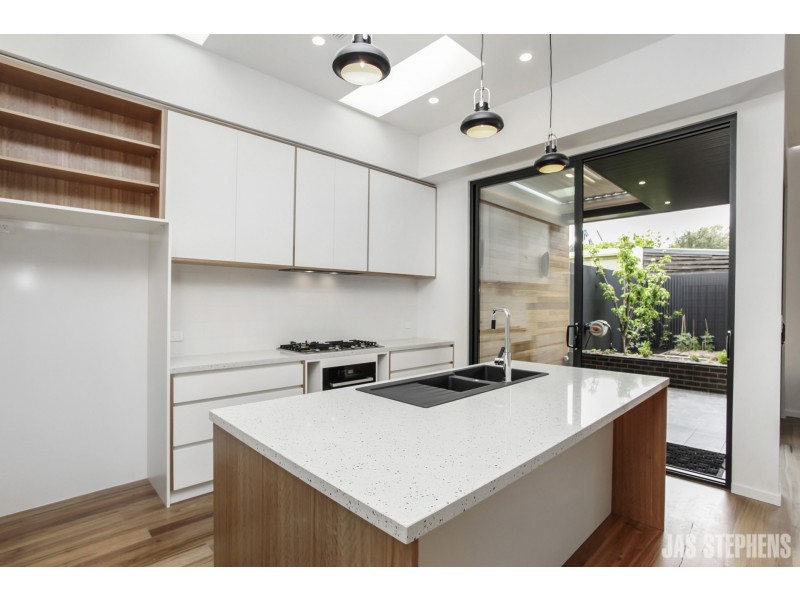 25 Greig Street, Seddon VIC 3011