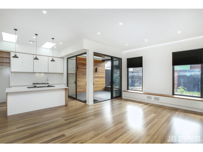 25 Greig Street, Seddon VIC 3011