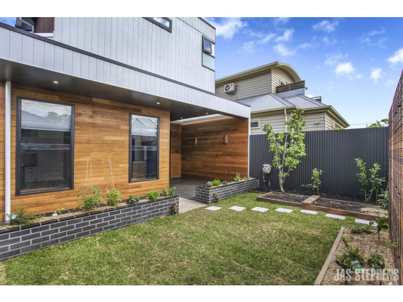 25 Greig Street, Seddon VIC 3011
