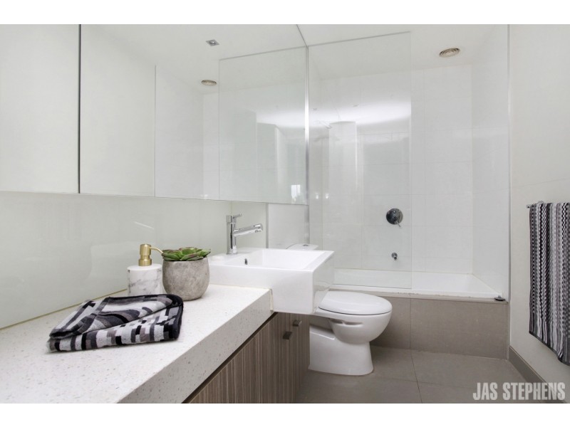 15/48 Eucalyptus Drive, Maidstone VIC 3012