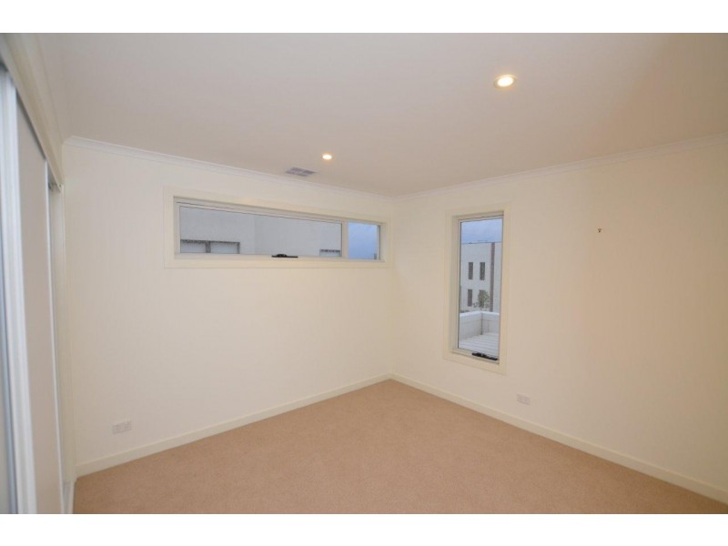 7 Beaurepaire Parade, Footscray VIC 3011