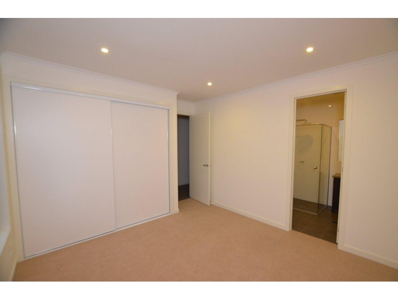 7 Beaurepaire Parade, Footscray VIC 3011