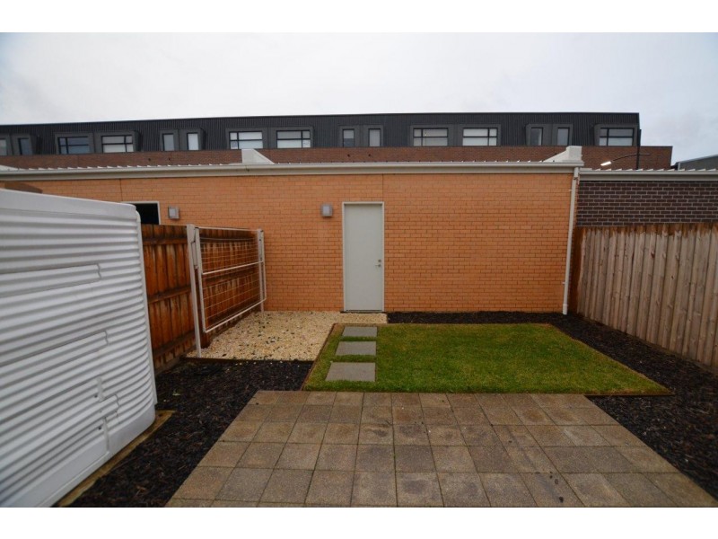 7 Beaurepaire Parade, Footscray VIC 3011