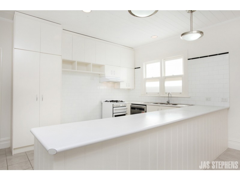 36 Oakbank Street, Newport VIC 3015