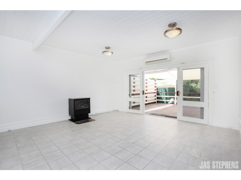 36 Oakbank Street, Newport VIC 3015