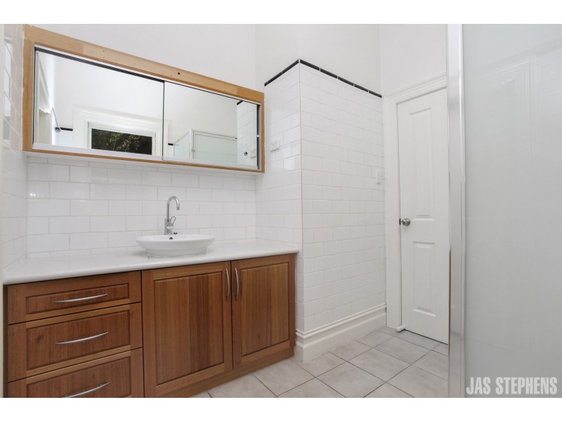 36 Oakbank Street, Newport VIC 3015