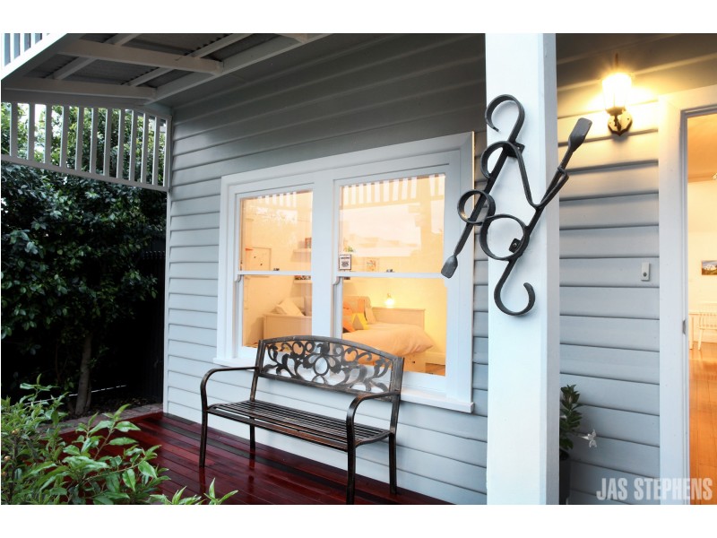 82 Ashley Street (Corner Essex St), West Footscray VIC 3012