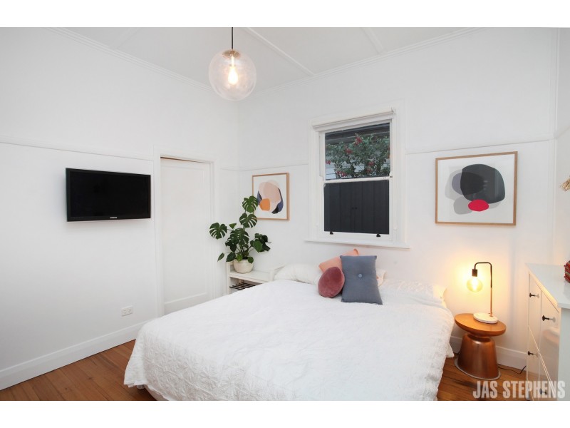 82 Ashley Street (Corner Essex St), West Footscray VIC 3012